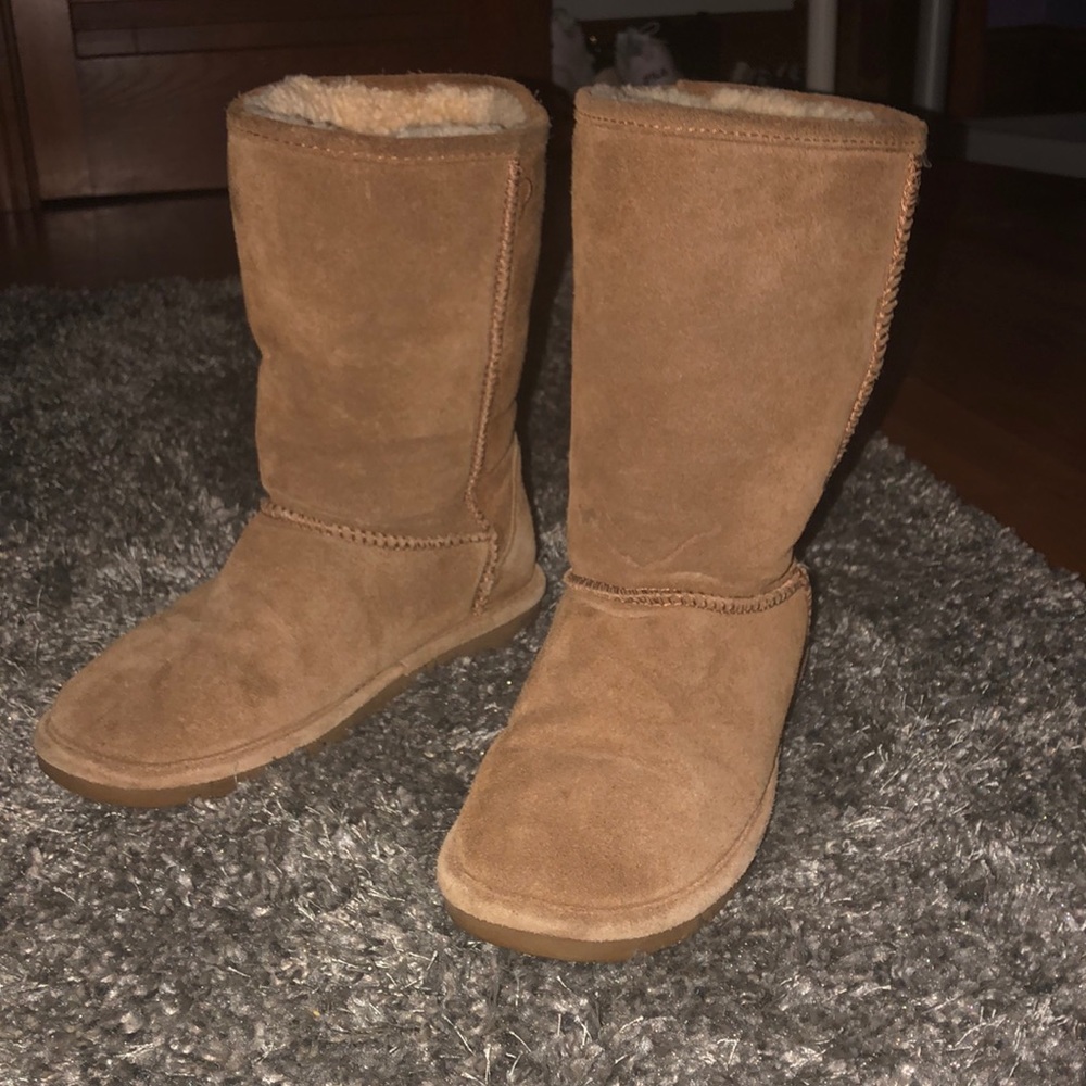Bearpaw boots